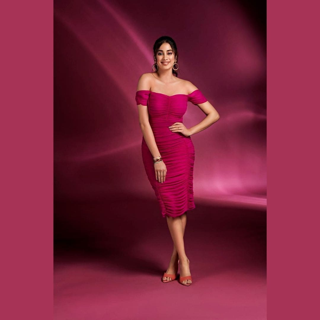 THE INCREDIBLY FASHIONABLE AND STYLISH JANHVI KAPOOR IS NTKAA FASHION’S NEW FACE.